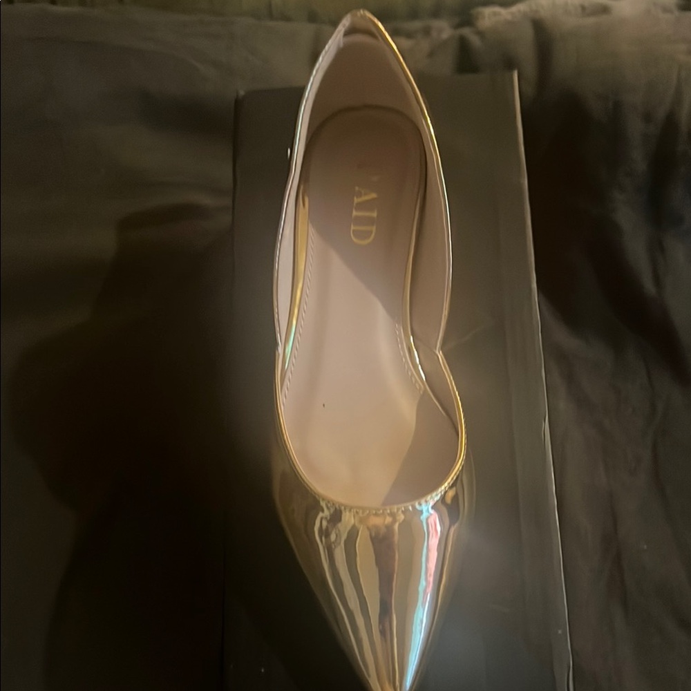 Gold Metallic Pointy toe flats -Raid J Crew inspired.